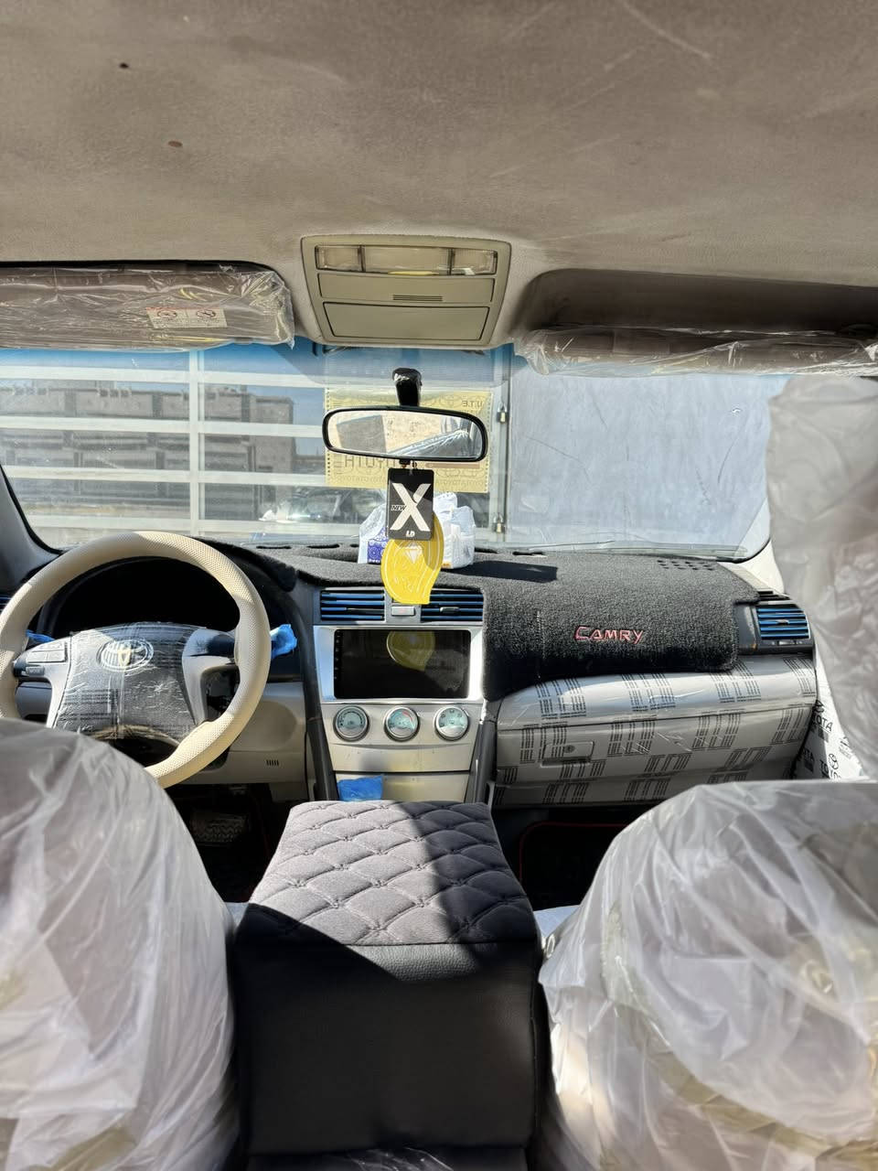 كامري للبيع 2007
‎سياره جديده بس مبدل بيهه قماره
سنويه٢٠٢٨ حداديه جديده
تخم تاير تبريد شغال 
السعر 73$مكان سياره عامريه الفلوجه 
***********
