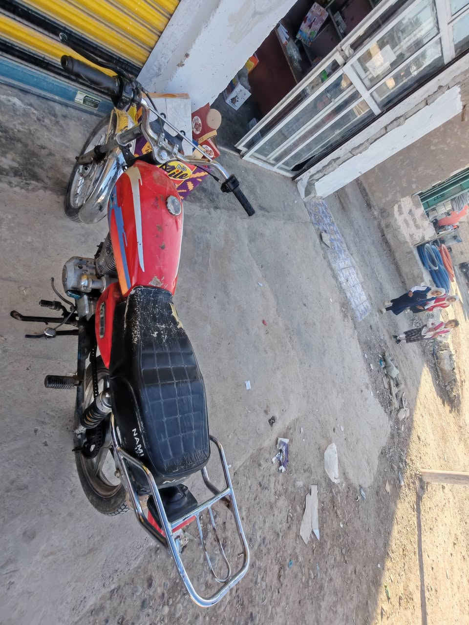 السلام عليكم ماطور إيراني كله شغال محرك ٢٠٠ نشاط ومعدل فول بسعر ١٧٥ وبي مجال قليل حيل الاتصال ***********
