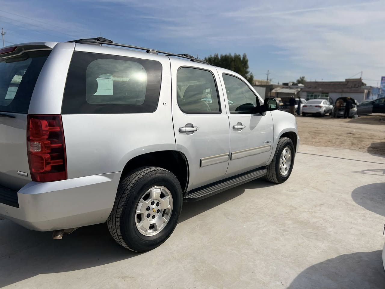 تاهو 2012 LT بتره خليجي مكفولة من الضربة والتبديل 
بارد بيها يم قبق البانزيل بسيط جداً 
رقم بغداد دولي 
ماشية 270 الف حقيقي 
245 وبيها مجال بسيط 
مكاني سماوة 
***********
