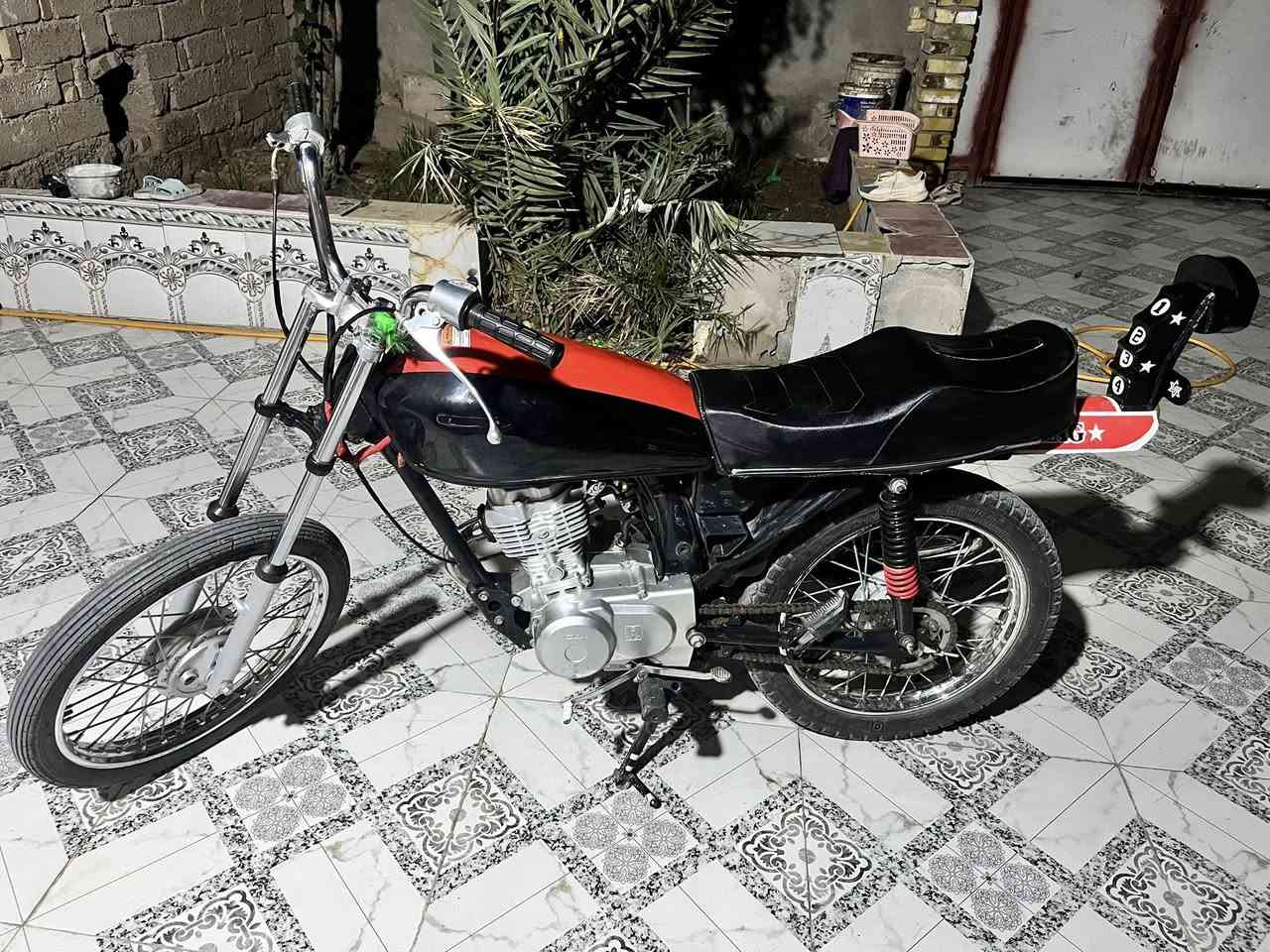 سلام عليكم نامه تعمير للبيع ( بدون اوراق ) تعمير جديد غراضي اصليات برغي تجاري مابيها مكفواله من الطول للطول مكاني قلعة صالح الشراي يتصل وبخدمته ***********
