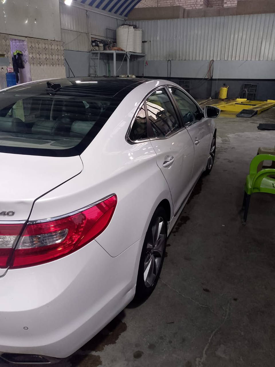 @الجميع مكلف بل نشر 
السلام عليكم ازيرا موديل 16رقم اربيل دوالي بسمي مكينه 4سلندر 2400مكينه وكير وحداديه وتبريد كله مكفوال السياره فوال مواصفات بنرامه بصمه فوال بعد معروفه مواصفاته الكشر مكفوال بيه بس جاملف تبديل والباقي مكفوال بيع ومراوس حسب القناعه مكان السياره النجف الاشرف التواصل عل رقم  ***********
