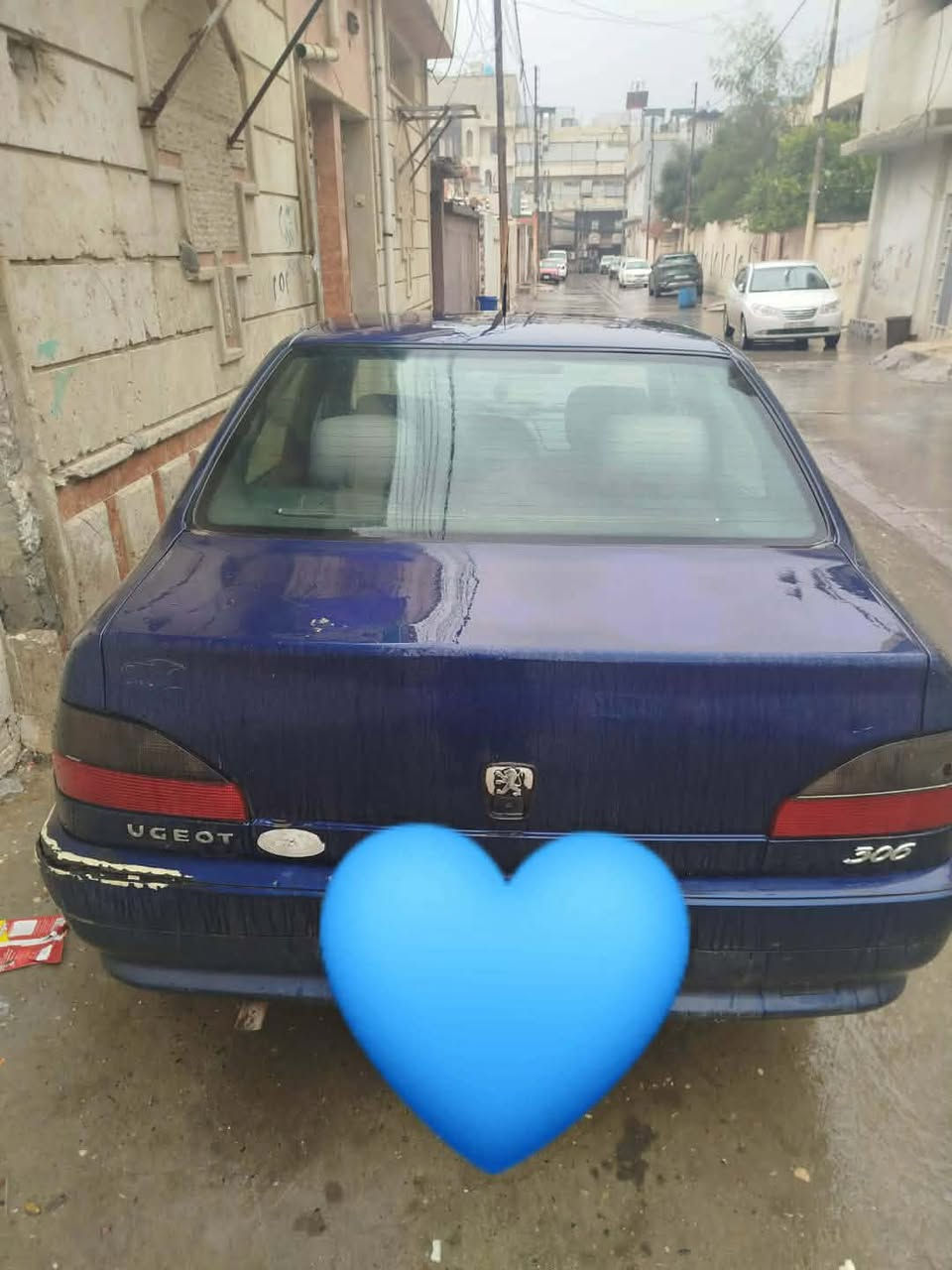 سياره بيجو مكانه موصل جديده جانب الايمن 
السعر ٤٣للاستفسار الاتصال بالرقم ***********
