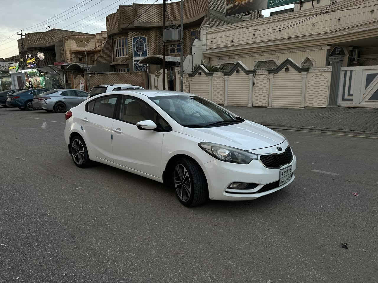 🚗 سيراتو 2014 خليجي للبيع
✨ اشاير بالمري
- كشنات مخمل
⚡ 4 دكم كهرباء
❄️ تبريد (قطعتين)
- تحكمات ستيرن
🛞 سبير ويل

📏 ماشية 105 ألف كم
📍 الموقع: النجف
🪪 الرقم: أربيل

💵 السعر: 127 وبيها مجال 
*********** 📞
