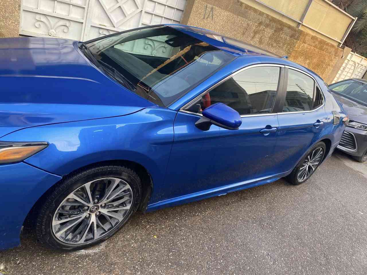 كامري ٢٠١٩ se📍 رقم بغداد – وارد أمريكا
‎المواصفات:

‎ • محرك بانزين (2500)

‎ • شاشة لمس وسطية مع بلوتوث وكاميرا خلفية

‎ • مثبت سرعة – تحكم ستيرن – كروز كنترول - عالي اوتو

‎ • نظام دخول ذكي - اضائة ترحيب بالباب

‎ • تحكم كهربائي بمقعد السائق + مقاعد جلد 

‎ • اطارات 18 إنج – تايرات جديدة زوج برجستن

‎ • + رادار أمامي + مانع تصادم + رادار مسار

‎داخل كاربون فايبر احمر - ستيرن تغليف احمر

‎ •  تبريد قطعة واحدة

الصيانة: 
‎فيتبم وفلتر بانزين اصلي شركة جديد

‎شمعات امامية اصلية شركة جديدة والصدر بحالة جيدة 

‎دعامية امامية جديدة وجددت صبغ البنيد والجاملغ 

‎الحالة:

‎ • ماشية: 111,000 كم
السيارة جاهزة من كير ومحرك وكهربائيات وتبريد على وضع الشركة وصيانة دورية

 

‎الحادث: 

بنيد وجاملغ امامي صفحة الراكب وبيها طخة صغيرة بالجاملغ الخلفي والجنطة وتفاصيل اكثر بالسونار والحادث عالخاص او 
عالواتساب

‎ السعر 160 وبالعافية على الي ياخذها 

‎العنوان : بغداد - الدورة - كفائات الصحة

📞 للاتصال أو المراسلة: (***********
