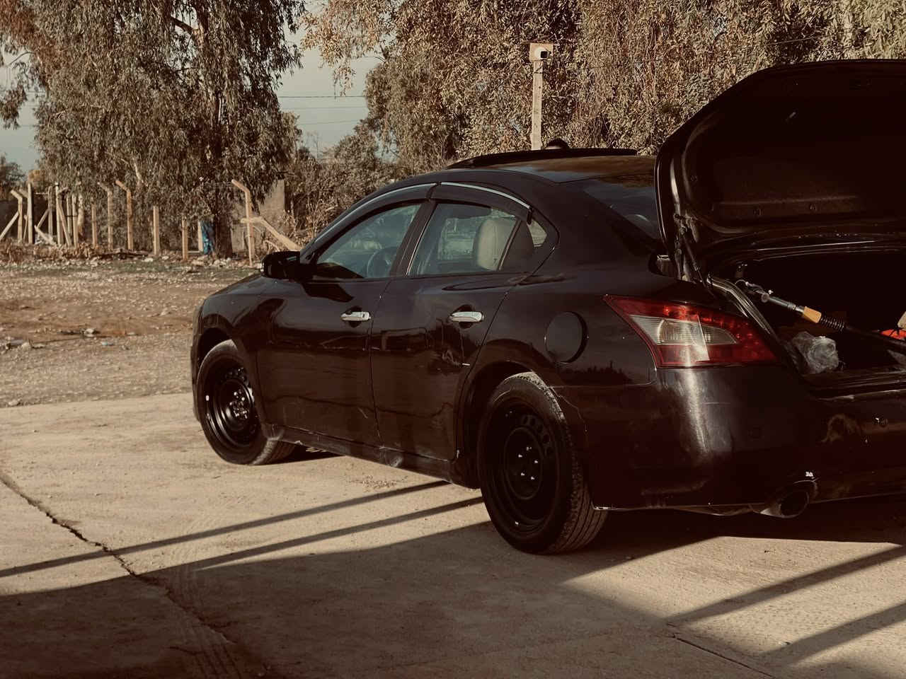 سلام عليكم نيسان مكسيما 2011 خليجي فول موصفات SV فتحه بصمه كشنات كهربائي  حفظ ميموري 3 وضعيات تحكمات ستيرن مثبت سرعه شفتات موصفاتها معروفه تدفئه تبريد قطعتين  دفتر بانزين منضومه غاز سياره V6 مكينه3500 السياره قطعتين صبغ اثر جلح بدون حادث بونيد وصندوك وبيها طخه  بسيطه بل دعاميه لورا مثل ما موضح بلصور السياره مرتبه ومال جنايه ومصروف عليها
السعر 88 وبيها مجال للطيبين
عنوان كركوك
(***********)
