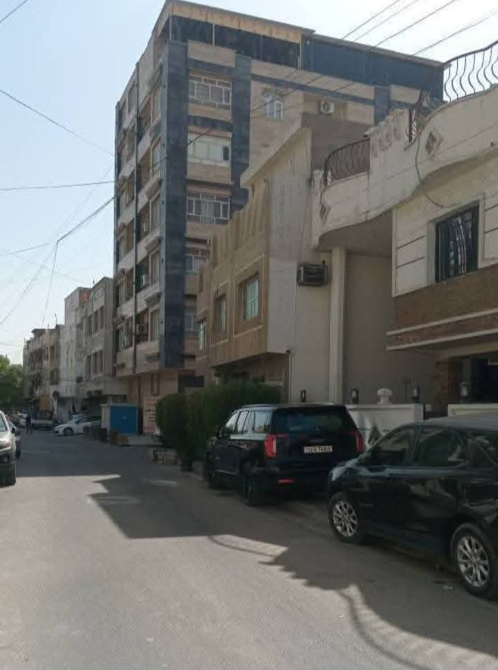 دار للبيع مساحه ٥٦م ركن بناء جدا نضيف سنة ٢٠١٠ يحتوي على ٤نوم صاله مطبخ معزول حمامات عدد٣ العنوان الاعظميه مقابل بدالة الاعظميه يرهم سكني وتجاري بدون دلاليه اتصال ***********
