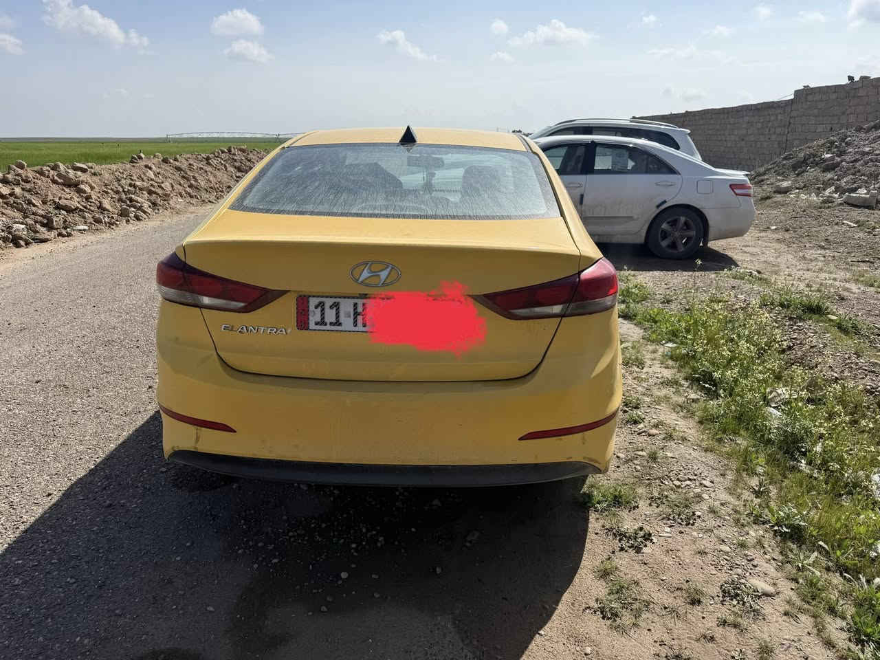 سلام عليكم النتره 2017 بغداد بسمي 
وارد امريكي ليبل واحد السياره جاهزه 
بيها نواقص بسيطه ظربتها 
الجاملغ الخلفي 
صفحت السائيق 
السونار موجود بالمنشور 
 عنواني بغداد
سعرها 115
***********
