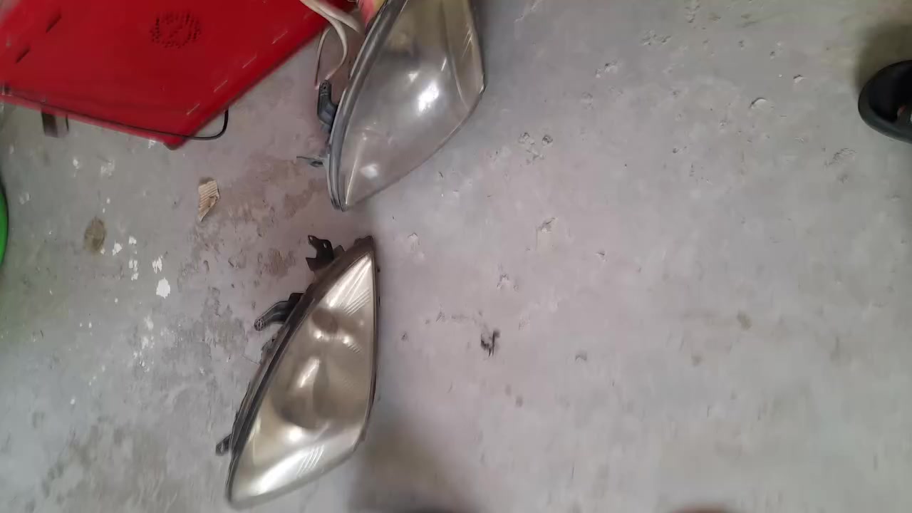 السلام عليكم ورحمة الله
ماصدات البيع وبك لايت 
وزوج تايرات نضاف والله 
رقم *********** تصل خاص ماكو والله
