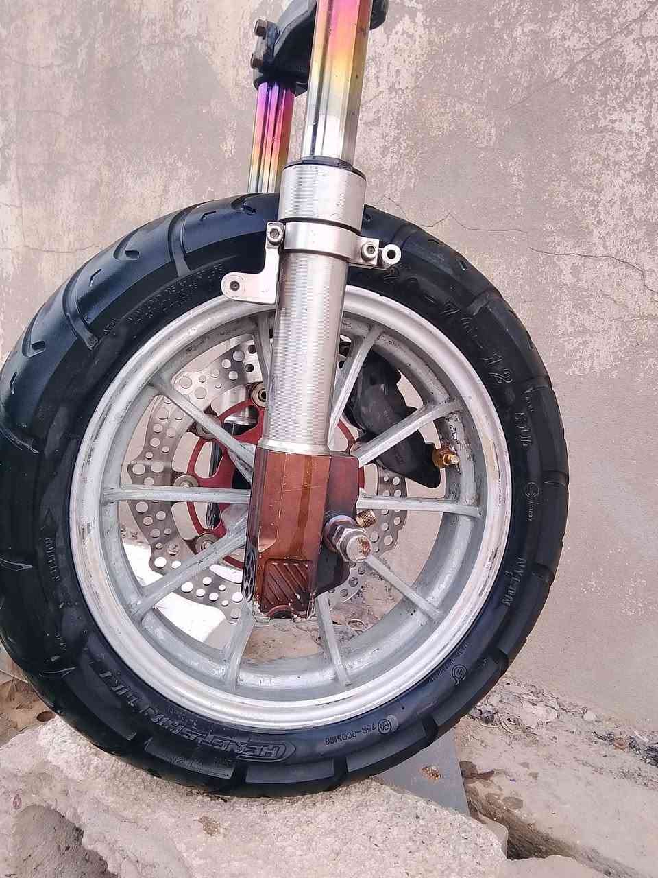 سلام عليكم شباب صدرنفخ كامل سكنس جبلي فحل عام السعر 250 موجود واتساب ***********
