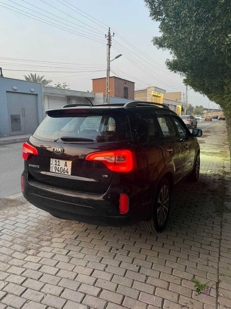سلام عليكم كيا سورنتو خليجي موديل 2014
كويتي فول مواصفات واحد على واحد 
بصمه مري كهرباء بنراما تدفئه تبريد كشنات 
كشنات كهرباء لد نهاري فول واحد على واحد 
رقم بغداد بأسمي تحويل ثاني ييوم 
محرك 6 سلندر كير محرك كفاله عامه 
كشنات جلد قرميدي 
ماشيه 130 الف حقيقي 
السعر :178 وبيها مجال 
للاستفسار:***********
المكان: بغداد الكريعات او المنصور بغداد, العراق
