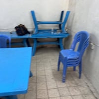 ٢٤ كرسي • مستعملات نظيفة • الاسكان قرب المؤمون