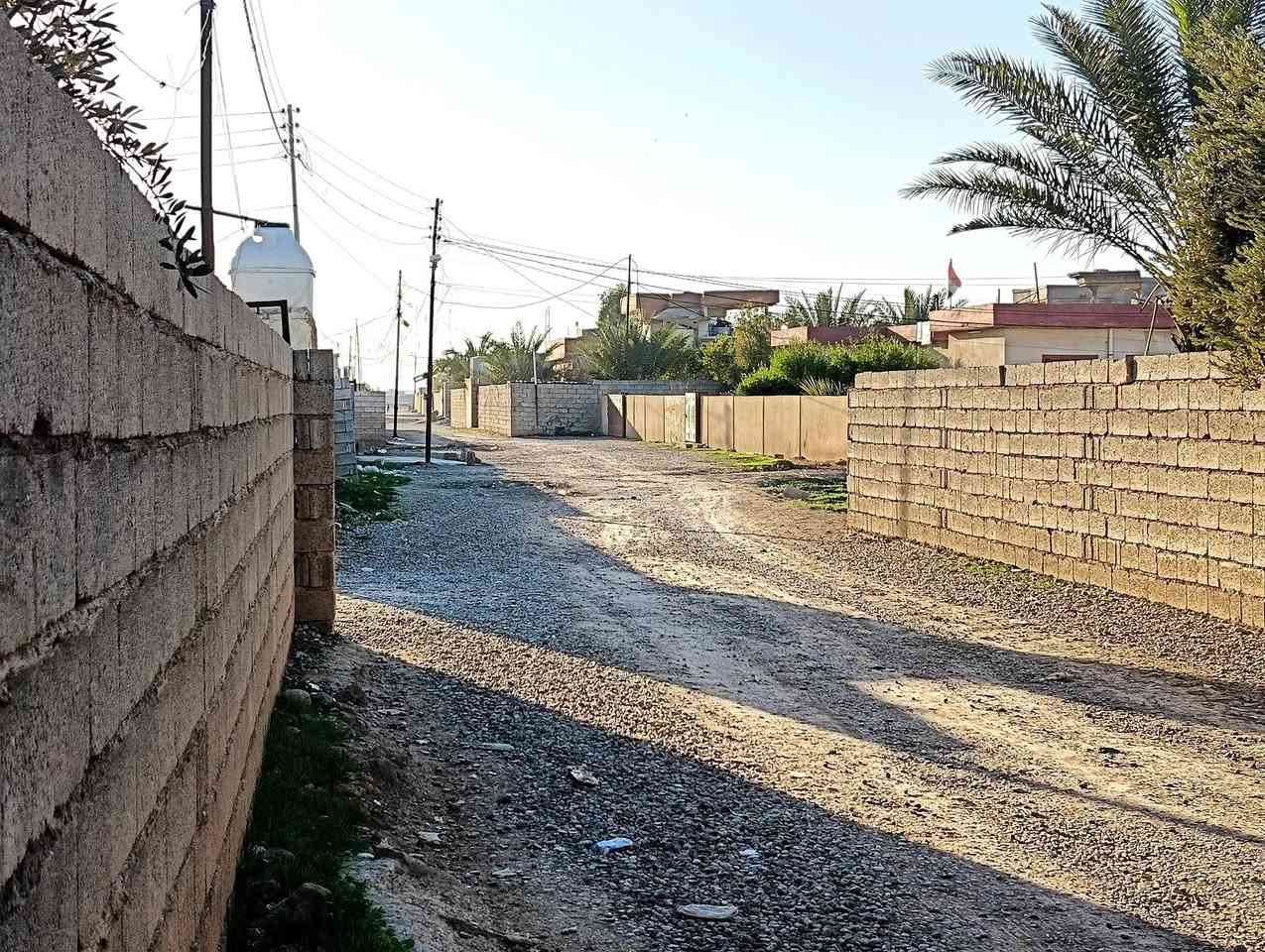 السلام عليكم قطع سكنية زراعي المساحة 230 متر بكاع الصياد بصف المدرسة السعر 10 مليون وبيه مجال بسيط للاستفسار الاتصال بالرقم ***********
