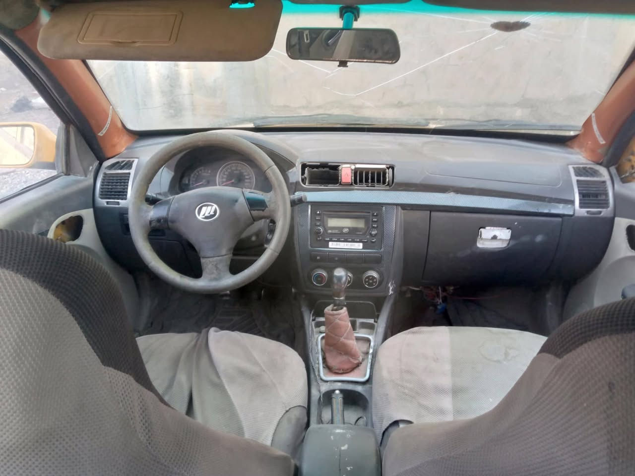 السلام عليكم سياره ليفان حجم520
رقم بغداد موديل 2011 مكينه وكير كورلا
صاحبها الشرعي بالموصل تريد وكاله او تحويل
سياره شغاله  شرط مامسجل على كوبون بانزين 
سعرها 10 $ وبيها مجال مستعجل علبيع
لتواصل رقم *********** صاحب السياره
