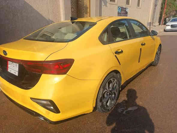 #كيا فورتي
مديل 2020
گير أيتي المرغوووووب عالظمان 
مكينة دوووش 2000
تبريد ثلج 
رقم بغداد مشروع وطني بسمي 
تبديل البنيد فقط 
مواصفات جيده جدا 
الدعامية الاماميه مو حلوة 
العنوان بغداد 
السعر عالعراق.  125 ورقه 
***********
