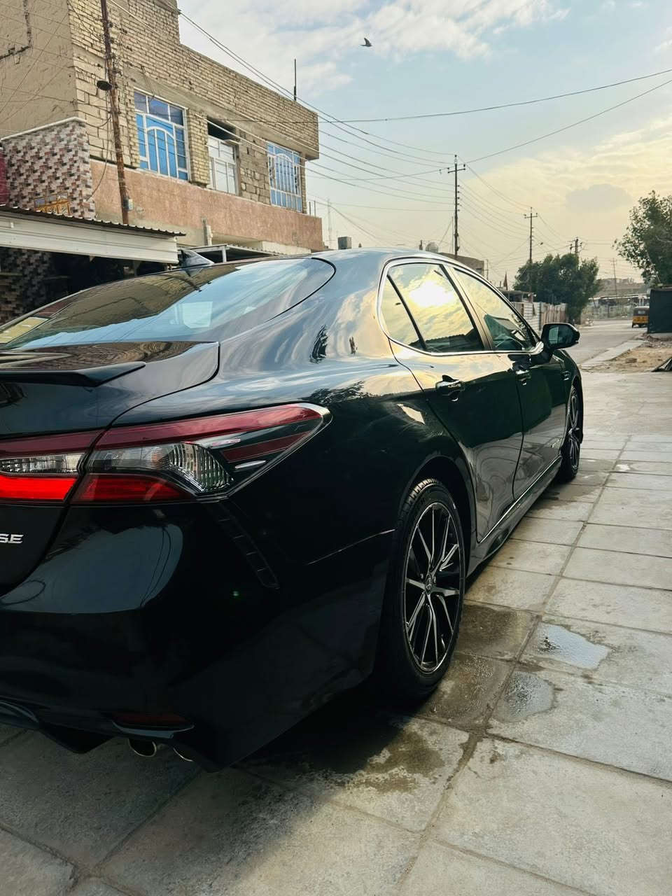 سلام عليكم ورحمه الله وبركاته
تويوتا كامري 
2021
 
وارد امريكي 
رقم بغداد الجديد 
السعر / 168وبيه مجال بسيط للشراي الجااااد
مكانه بغداد حي اور 
الخاص مفتوح
للاستفسار ***********
السونار موجود
