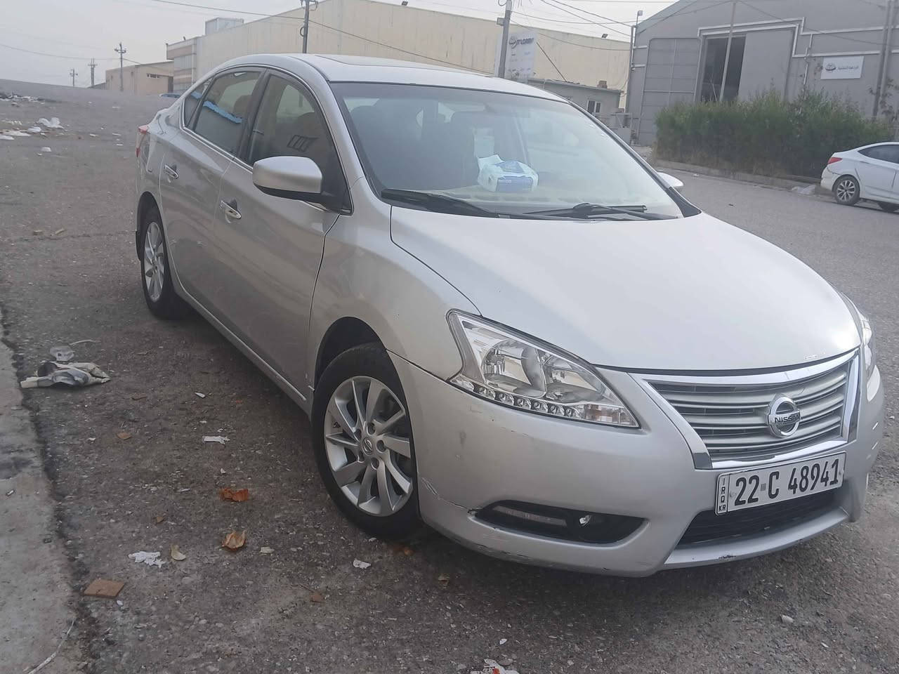 نيسان سنترا SV 2015 
فول مواصفات 
محرك 18
بصمة
بصمة ابواب
تحكم ستيرن
كاميرا
شاشة اساسية
سلايد 
تبريد ثلج
كير ومحرك بشرط
نظام ايكو و سبورت
وارد امريكي 
بيها 4 قطع صبغ بدون دواخل 
ماشية ١٤٣ الف ميل 
محرك ممفتوح
تايرات جداد
باتري جديد 
ماتحتاج مصرف 
هزة  جديد 
سنوية 2027
لتواصل *********** أربيل, العراق
