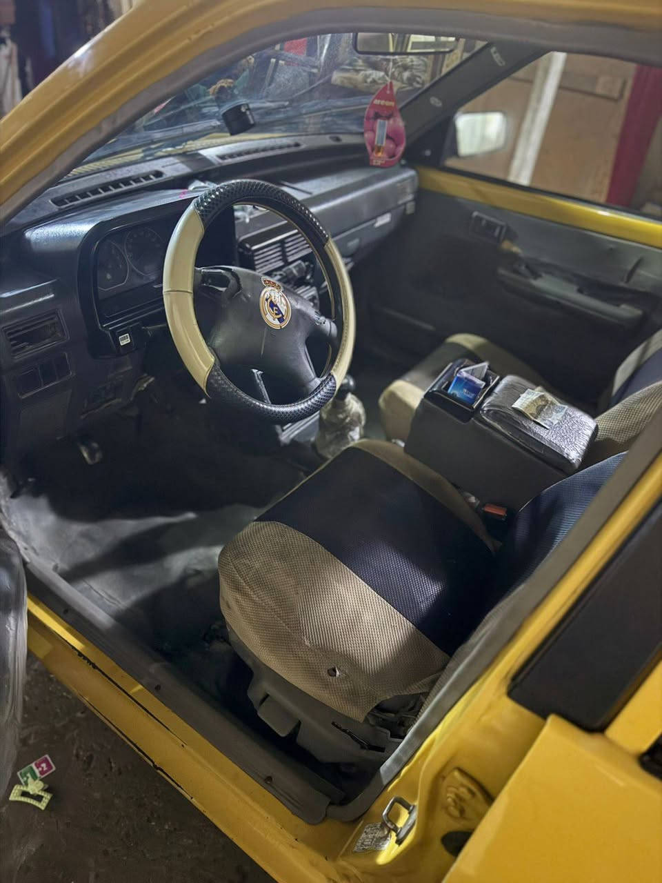 سلام عليكم سايبه موديل ١١ رقم انكليزي تبريد شغال تدفئه شغاله هزه لشهر ال 6 تسقط باسمي تحويل ثاني يوم السنويه تسقط لل ٢٨ سعرها ٢٦ وبيها مجال بسيط مكان سياره بغداد زعفرانيه للاستفسار اكثر
***********
