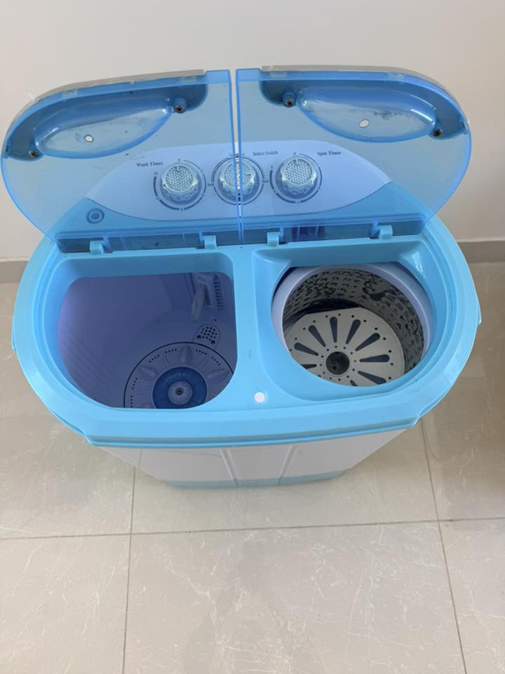 غسالة ملابس جديده حجم 4كيلو حوضين غسل وتنشيف استعمال كلش قليل بسعر 60 الف سكن بغداد حي العامل


**إذا كنت صاحب هذا الإعلان وتريد حذفه لأي سبب، رجاءا أرسل رسالة إلى الدعم الفني**