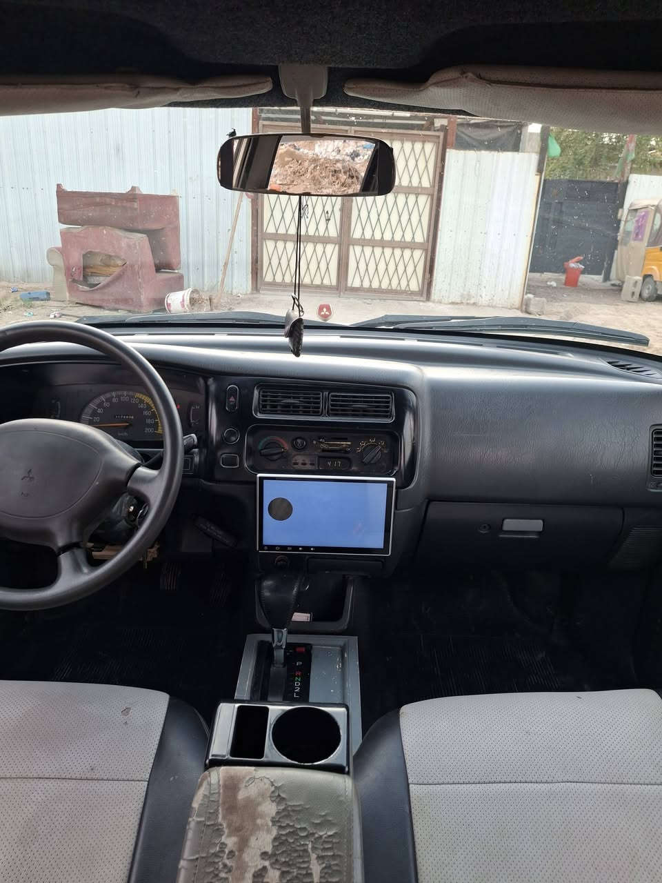 السلام عليكم بيكم 2002 ميتسوبيشي بسمي سياره ابلاديه عده الباب البصف السايق معمر كير مكينه جدد اوتاماتيك تخم تاير جديد السعر 75وبيهه مجال العنوان بغداد الزعفرانيه ***********
