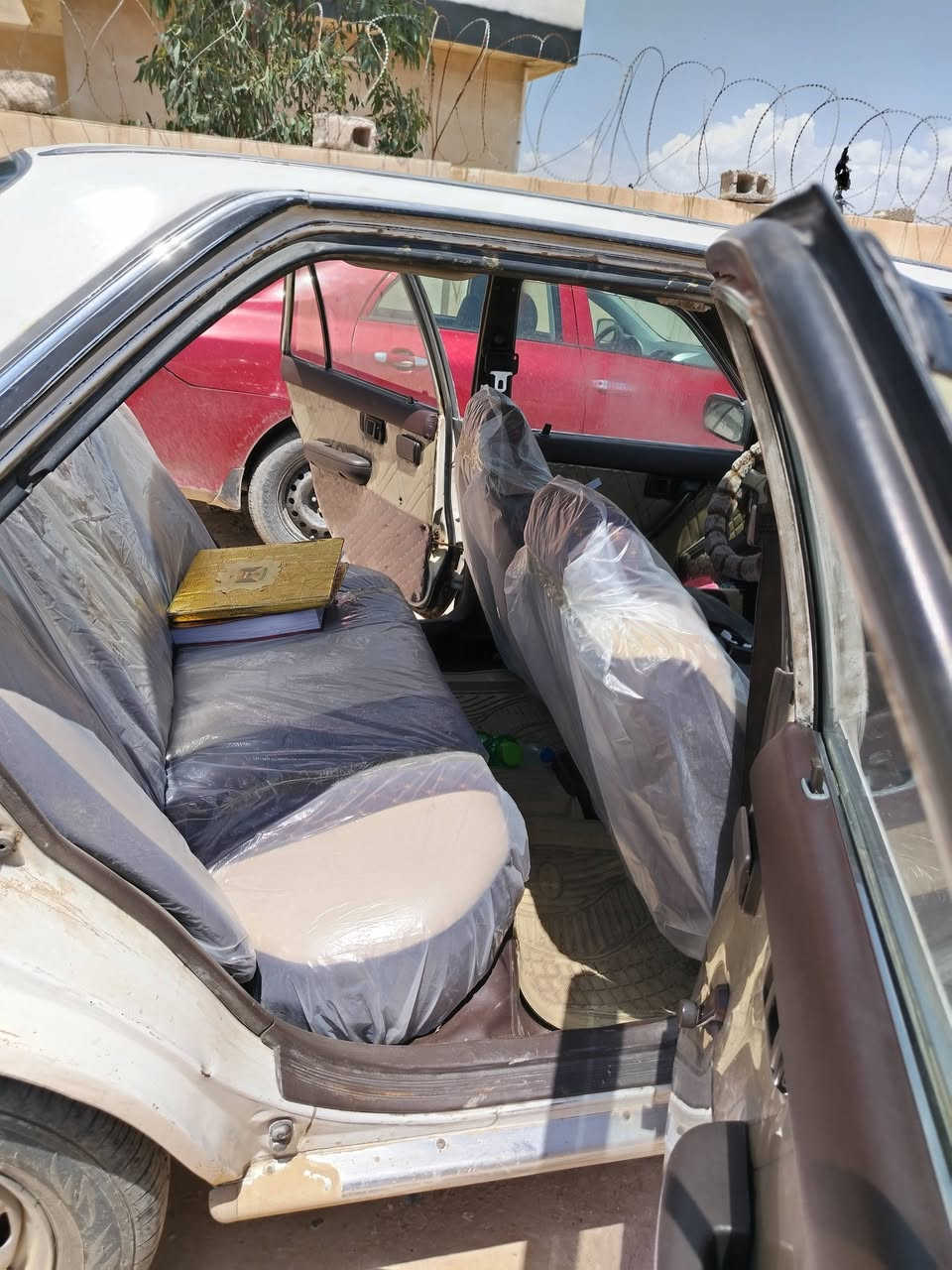 السلام عليكم ورحمة الله وبركاته كرونا موديل ٨٩ رقم جديد بغداد بأسمي تبريد تدفأة كير اوتوماتيك دوشمة طخم تايرات جدد كلها كير مكينة كورلا اصلي بلاد السيارة كل أغراضها كورلا سعرها ٣٥ رقم *********** بيه واتس مكاني دهوك
