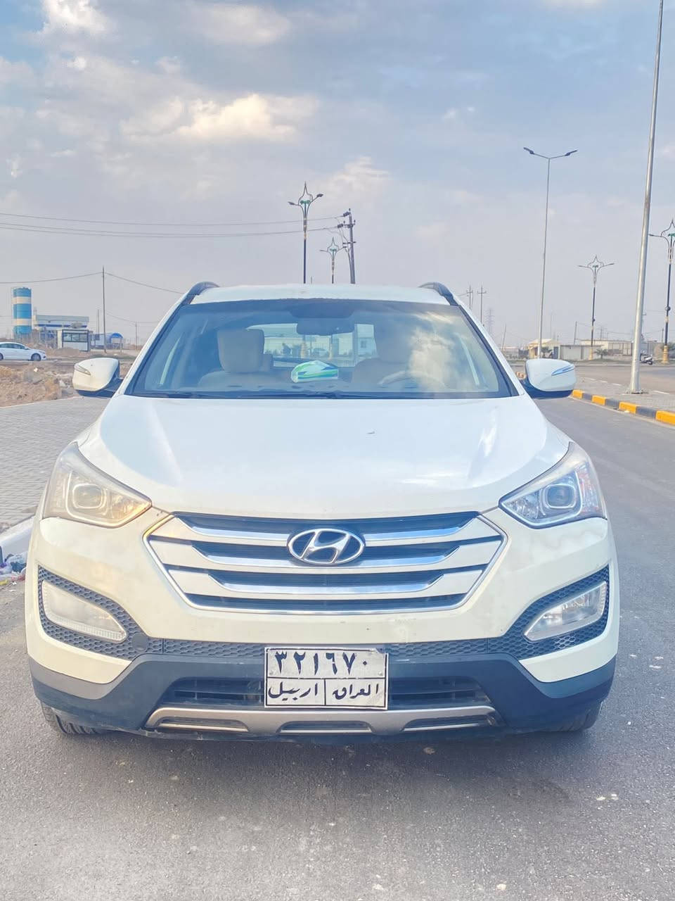 سلام عليكم 
سياره سنتافيه مديل 2013  
مكينه ٢٤٠٠ مكينه كير كفاله حداده خير من الله 
ضربتهه جاملغ الأمامي ولخلفي وصندوق تبديل 
كهربائيات شغاله تبريد تدفئه لايت زنون 
سياره بأسم شركه فيصل بأربيل لسعر ١٤٠ وبيهه مجال 
مكاني البصره القبله ***********
