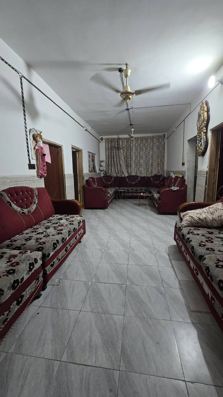 ♛ياﷲ دار مساحه 300  متر  طابو سند 25  البيت ركن شارعين
♛ سعر الدار 55 مليون وبي مجال 
♛ 3 غرف نوم   صاله . استقبال مطبخ . صحيات كراج حديقه 
تجعيب بلوك عكاده  
♛العنوان الكوفه البراكية  شارع المطار القديم مقابل مخبز ولاية علي
✋💐للاستفسار زورو عنوان المكتب في النجف الكوفه ناحية البراكيه  شارع المطار القديم قرب مخبز ولاية علي 
مكتب المنصوري للعقار ***********
