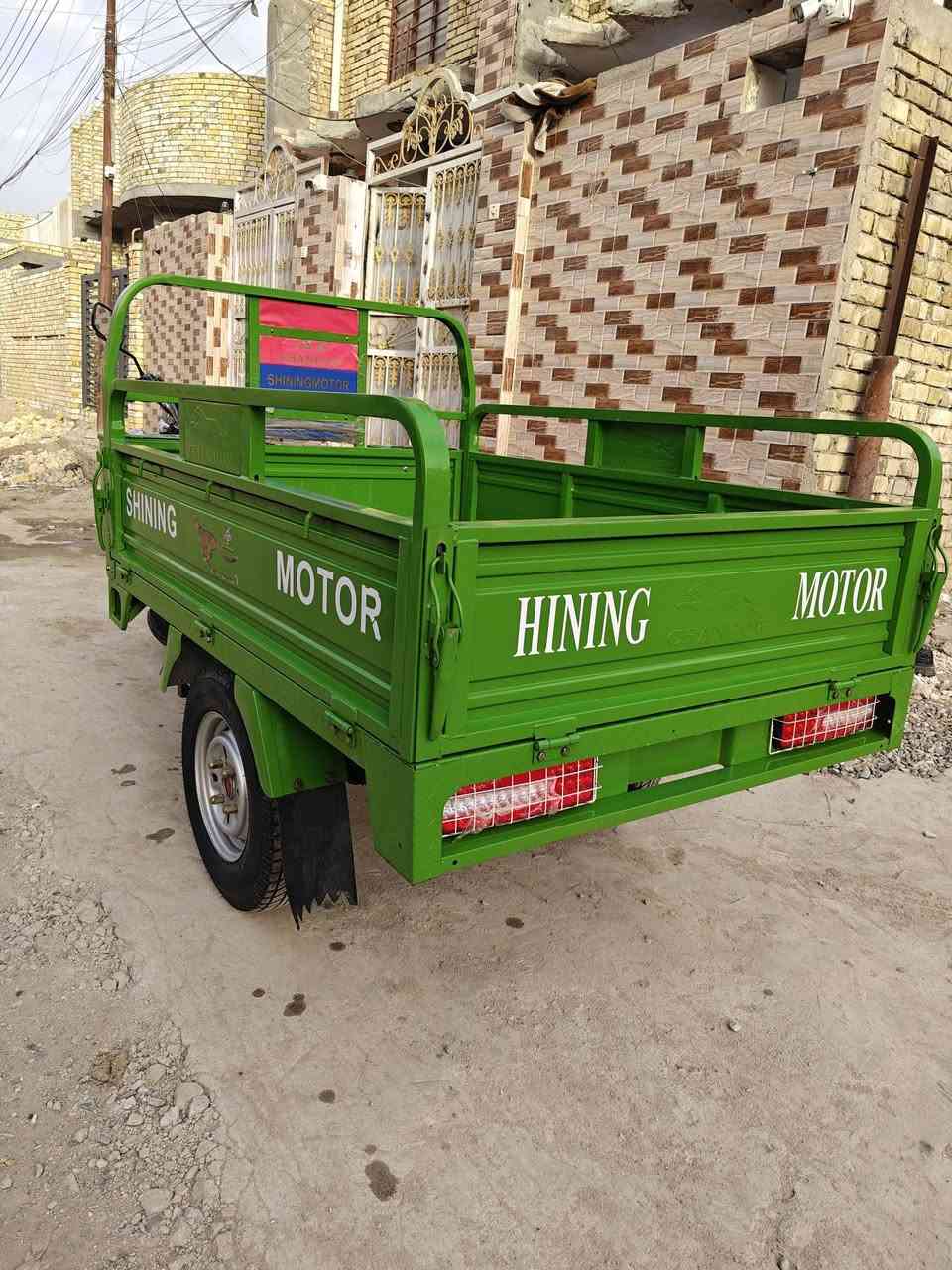 سلام عليكم اللبيع جديده السعر مليونين ونص مكلف بنشر شراي اتصل‏‪0778 265 6564‬‏
