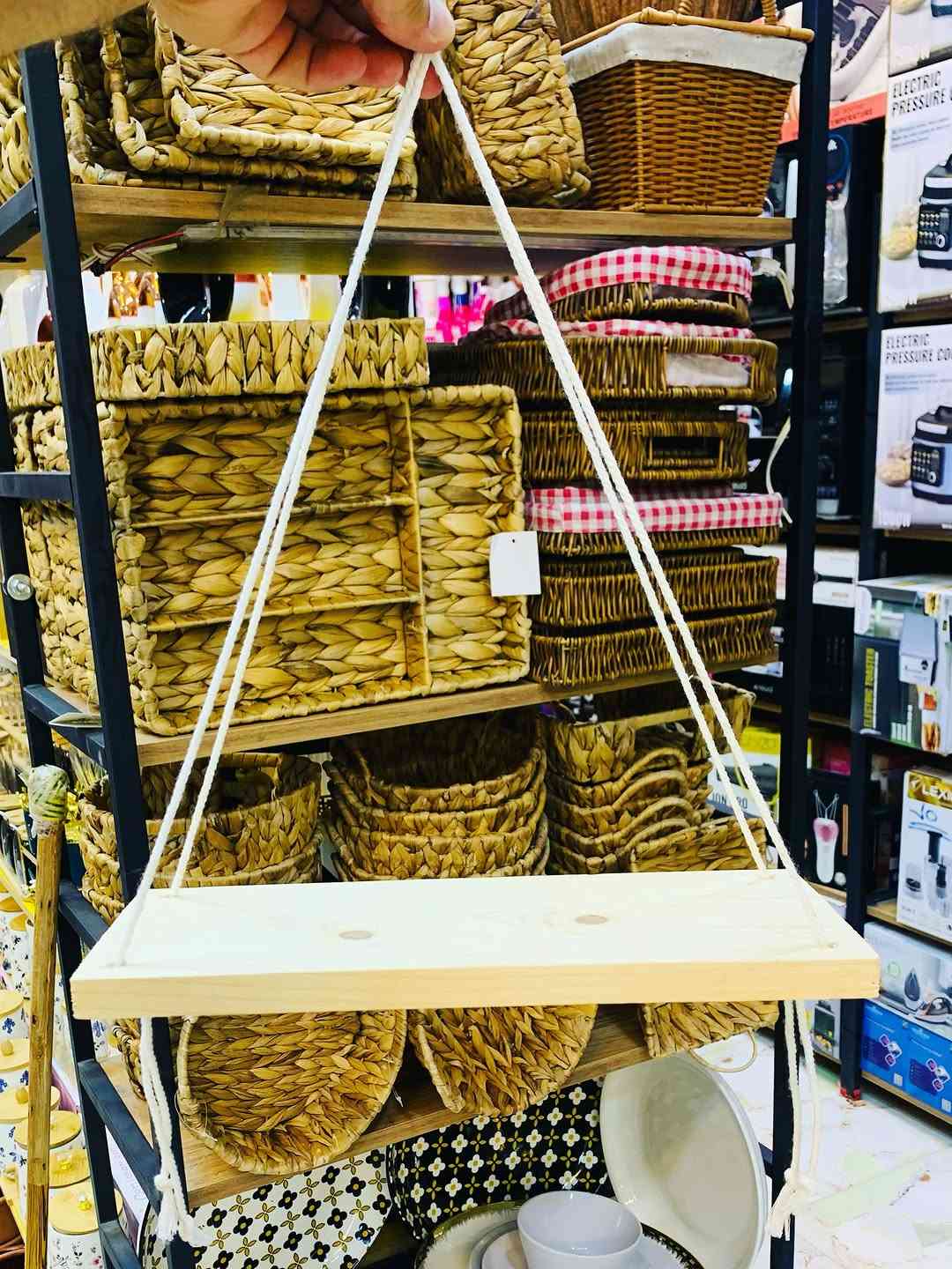 الاورزدي اتكيت وديكور 🎀
مكرميات صيني  ومقدمات قطع اخيرة القطعة ب5 
متوفرتوصيل للجميع محافظات العراق 🚚
الاورزدي / يقدملكم كل مايحتاجة المنزل من ديكورات 
ومستلزمات منزلية نتعامل بالاصلي فقط . 
من افضل الانواع الموجودة في الاسواق
لمسة منزل فاخرة وحديثة للمنزلك 
العنوان ( واسط قضاء الحي ) 
الموقع مثبت داخل البيج 
اوقات العمل عصر وليل متواجدين 
للاستفسار الاتصال على الرقم *********** 
او مراسلة البيج للطلبات التوصيل 
زورونا اهلا وسهلا بكم 💐💐
