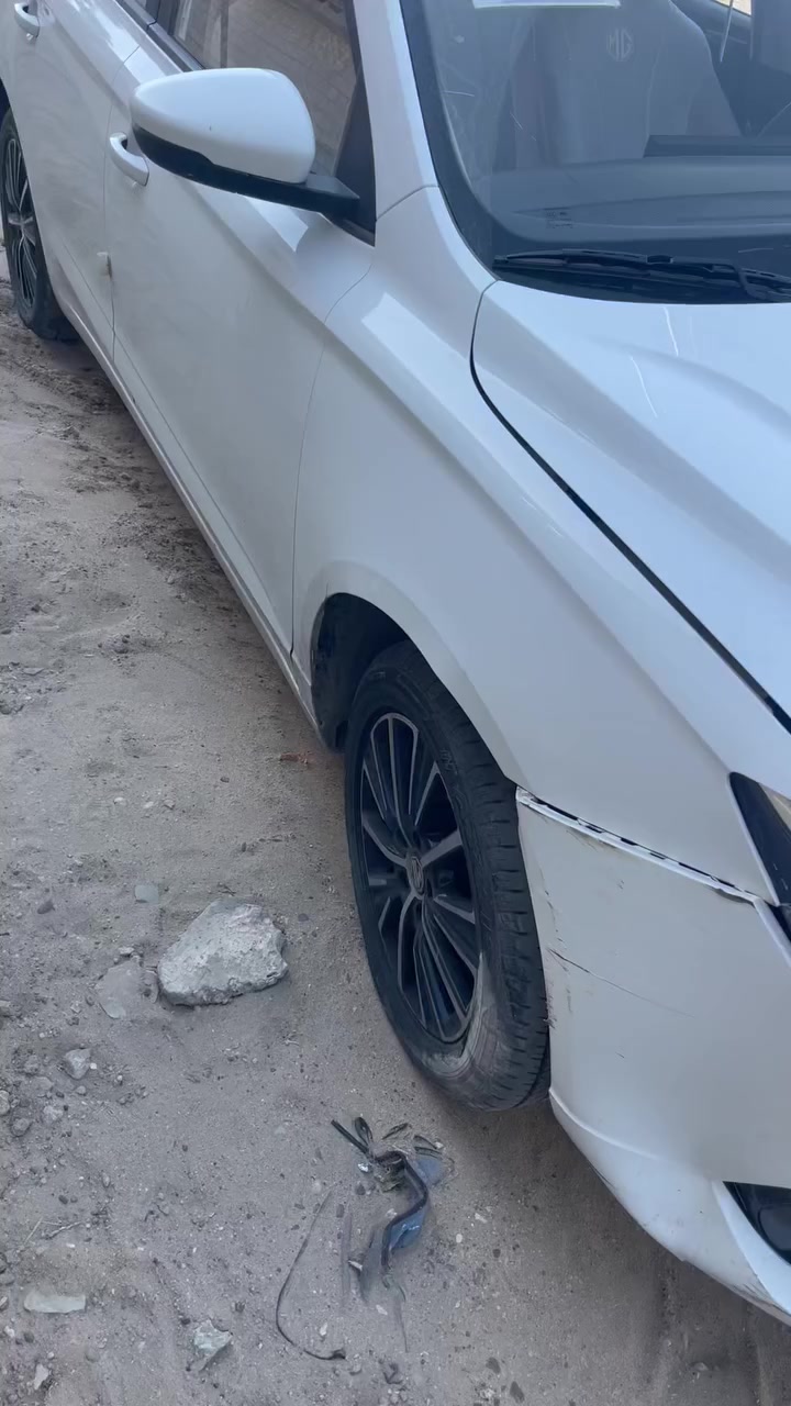 أبيع عله حادثه ماشيه ١١ ألف بسمي جانت قبل مكفولة هاذا رقمي ***********
