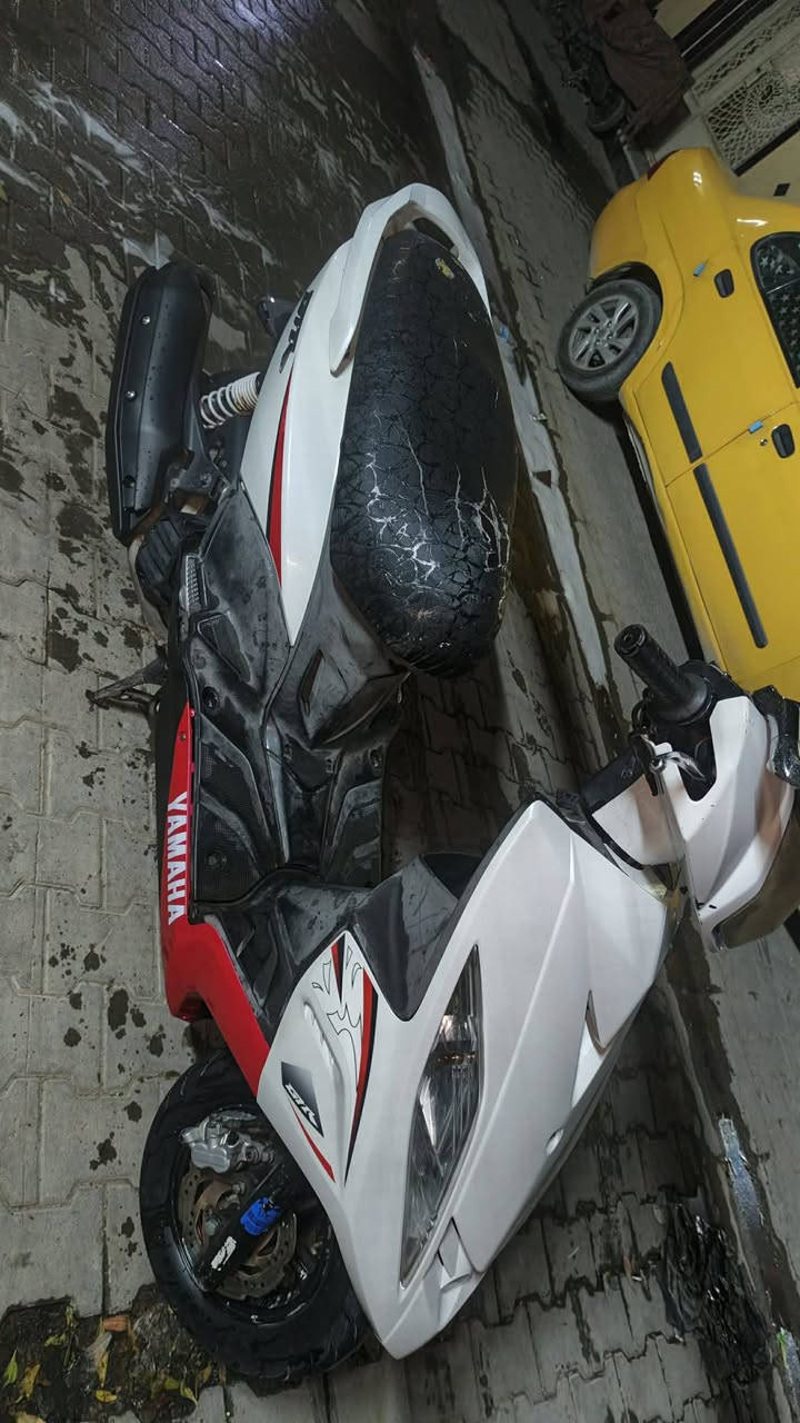 السلام عليكم جيتي ار دراجه نظيفه خير من الله دراجه ما متعوده كفاله عامه بس مفر الأمامي مبدل غير شي مكفوله سعرها
(950) وبيها مجال حك الجيه 
المكان الحريه الأولى 
(***********)
