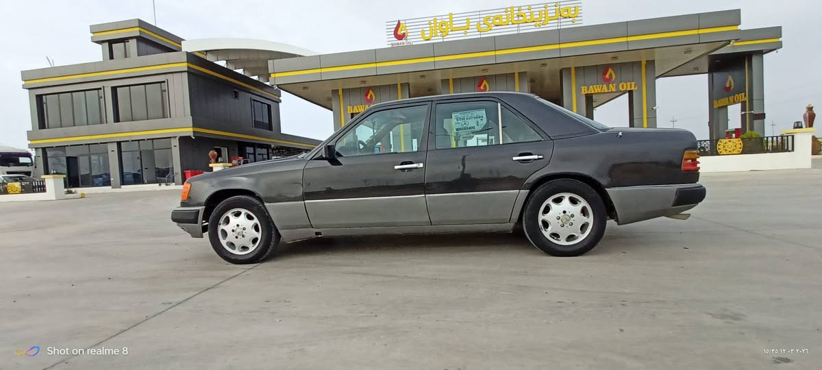 السلام عليكم ورحمه الله وبركاته
مارسدس 
1991
صبغ عااام جماليه بدوووون ضربه
محرك 2500vvt
رقم اربيل الجديد بسمي تريد تحويل أو وكاله اني حاضر 
سنويه لحد 2031
شاشه وكاميرا 
گير محرك بشرررط
تبريد شغال وبشرط
صدر تايرااات كله بشرط 
غرفه جديده قواعد دبلات  واحد سليمه واحد معمر 
السعر 55 وبي مجال بسيط للشراي الجاد
مكانه كلار الصمود
الخاص مفتوح
للاستفسار ***********
