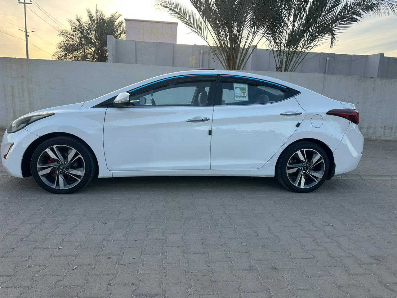 السلام عليكم
النترا 2014 خليجي 

كير محرك حلوات 

حداديه تخم تاير جديد 

رقم اربيل دولي 

فول مواصفات واحد علئ واحد 

السعر 105 

العنوان كربلاء الحر السواده 

***********
