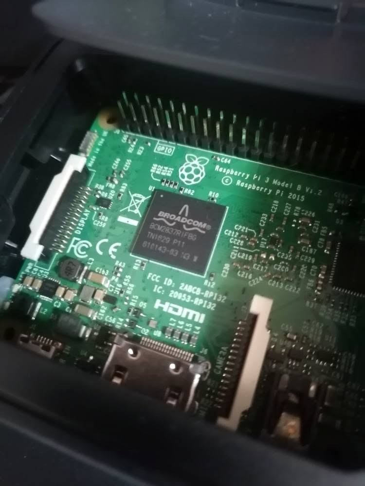 Raspberry pi 3 with a ps1 classic usb controller
Works great أربيل, العراق


**إذا كنت صاحب هذا الإعلان وتريد حذفه لأي سبب، رجاءا أرسل رسالة إلى الدعم الفني**
