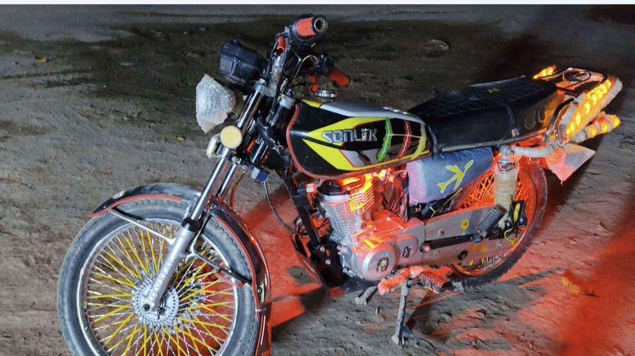 سلام عليكم تايكر مفول اي نقص مابيه موديل 2024
اوراقه كامله برغي ما مفتوح بيه 

سعر 650 وبيه مجال بصيط لمو شراي لا يجي 

مكاني بعقويه ناحيه العباره 

***********
