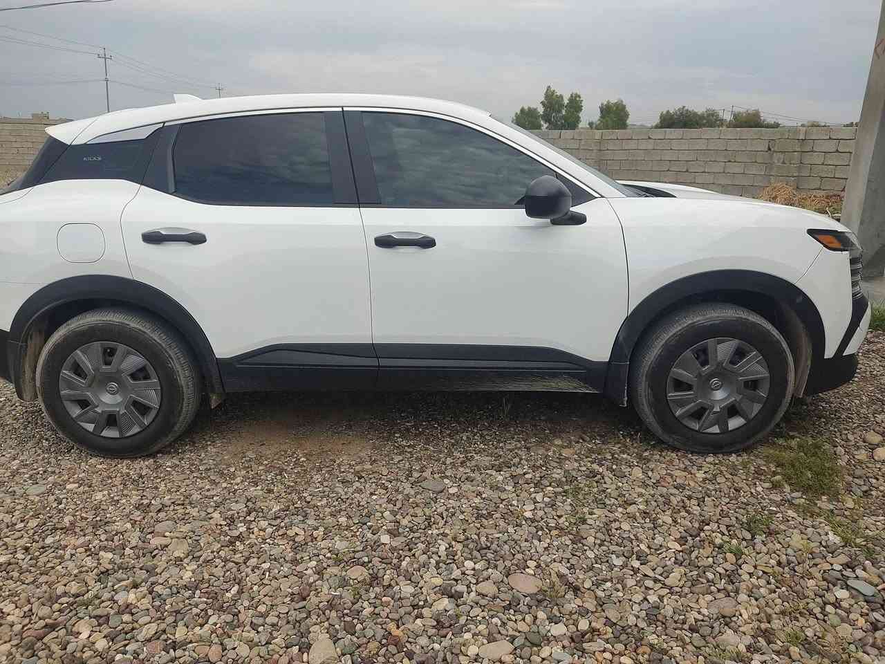 بعد التحية ....
🚘 للبيع — Nissan Kicks 2025 🚘
🔥 بحالة ممتازة جداً ونظيفة
✔️ فئة S
✔️ دفع رباعي AWD
✔️ محرك 2000 سي سي
✔️ 4 سلندر
✔️ ممشى فقط 5000 ميل
💰 السعر: 157  وبيه مجال بسيط 
📍 العنوان: الزاب / أصبيح تحتاني
📞 للاستفسار والحجز: ***********
سيارة مرتبة جداً، اقتصادية وعملية، جاهزة للاستخدام بدون أي ملاحظات ✨

*صور الضرر مرفقة مع المنشور 👇👇
