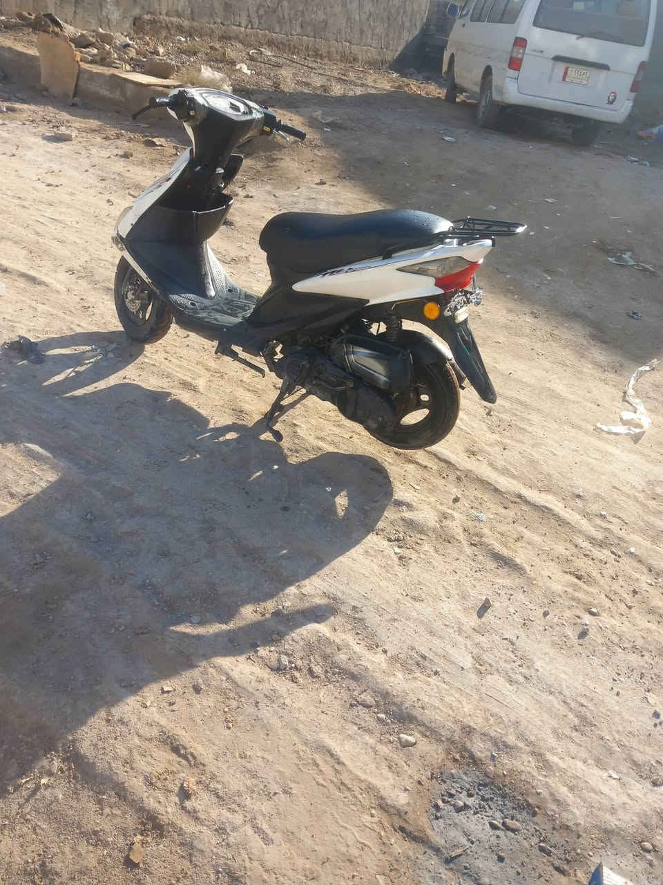 دراجة للبيع نكره سلف كامله من كلشي ماعايزه الف كله جديد متوازي على بيعه سعره مناسب ***********
