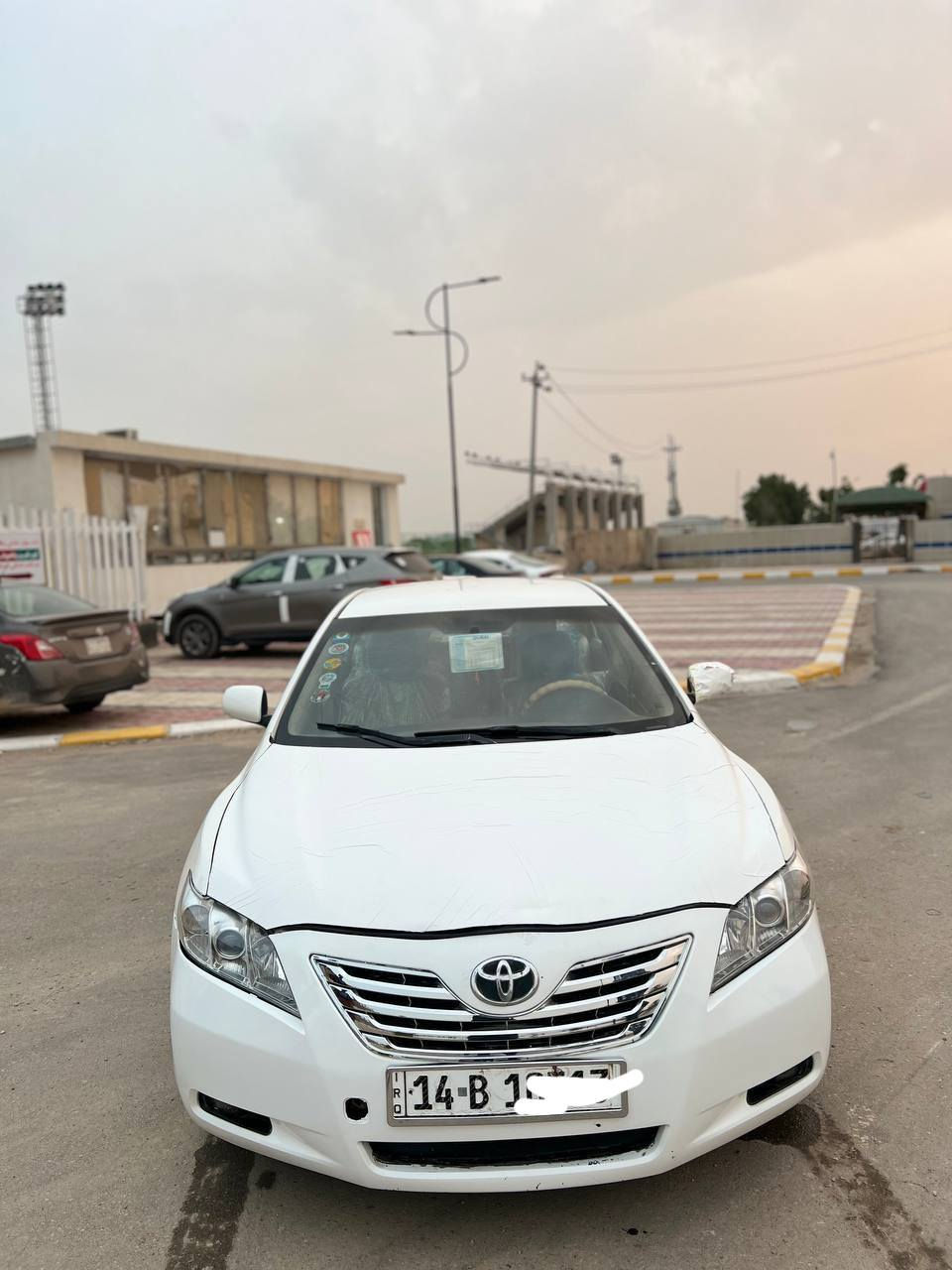السلام عليكم
السعر (95)وبيه مجال
***********
تيوتا كامري  2008 خليجي رقم بصره نكليزي سنويه ل 30. تحويل مباشر. مكفوله من الضربه والكص والصبغ العام بيه رشات تجميل. مكينه وكير 2400مكفولات لاتبخير ولا تنقيص. حداديه جديده تخم تاير جديد كرهبائيات كله شغاله. سياره جديده.  
مكاني ناصريه مركز

