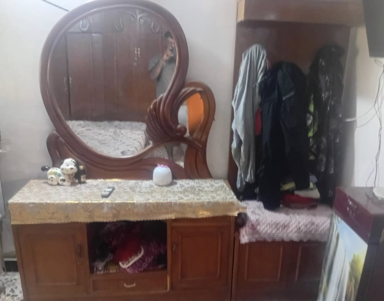 سلام عليكم
غرفة للبيع خشب صاج قوي كاملة كل ملحقاتها وياها كنتور ست أبواب جرباية نفرين كاملة نضيفة جدا سبب البيع ضيق المكان سعرها ٥٥٠ بيها مجال مكان بغداد الشعلة ‭
***********
