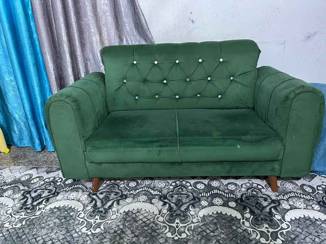 تخم للبيع نظيف سعره ١٢٠ مكاني نادر وبي مجال ***********
