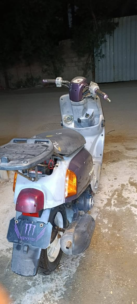 السلام عليكم دراجة بوليسي للبيع داخل رصاصي مزودة كلها دبل خلفي وصدر امامي فج وياله مشيف بوشة 49 مفتوحة كور مبدل ولفات دراجة ناعمه كلش أكثر مما تصور بالحقيقة احلى من الصور چكليته  مكاني كربلاء
السعر.650وبيها مجال بسيط
استفسار اتصل بالرقم 🙋
***********
