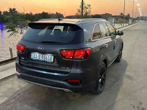 السلام عليكم كيا سورنتو للبيع بداعي السفر 
موديل 2020 
مواصفات ex معروفة 
مكينة 6 سلندر gdi
صدر امامي  خلفي جديد 
تخم تاير جديد 
فور ويل 
ماشية 49 الف حقيقي 
مكينة و كير خير من الله 
السيارة متعوب عليهة تاخذهة متصرف عليهة دينار 
رقم التلفون ***********
