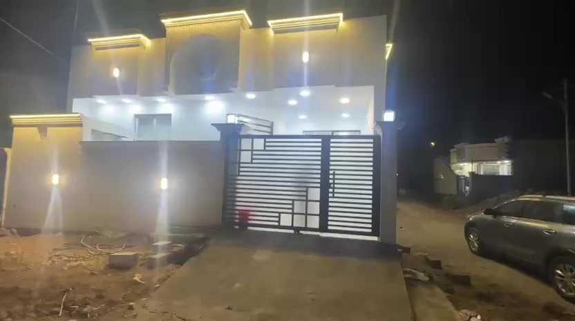 بخيل الي ميصلي علئ النبي
اعلان  بيت جديد للبيع بناء طابرق طابق ونص  في بدايه منطقه الشراع 119 مليون 

طابو صرف  تحويل مباشر
مساحه البيت 200 متر
الوجه 10 متر 
النزال 20 
شارع 15 متر وركن 
بناء طابوق 
 سنه البناء 2025

موقع البيت جدا مميز 
يبعد عن الشارع 50 متر 

تفاصيل البيت .. غرفتين نوم وصاله وستقبال ومطبخ

 وصحيات  داخليه وخارجيه

الطابق الثاني  صاله وصحيات 

البيت تحفه 
تحطيم الاسعار 119 مليون قفل 

اقوه ابو عقار اريد محد ميكدرلي 
عقارات العبدلي  اتصل ***********

يتوفر عروض بسعار مناسبه جدا  قطع اراضي ومشتملات وبيوت وشقق
