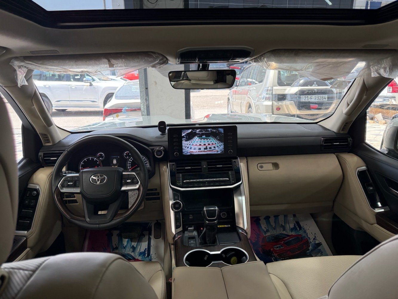 * لاندكروزر GXR ساز 2024 رقم بغداد كامل 
* ⁠سعد العبيدي (7700637589)
* ⁠الموديل : 2024 
* ⁠السعر (67.500 $) مكفولة
* ⁠اللون ابيض رقم بغداد 
* ⁠العدد (43.200 كم) 
* ⁠بصمة تشغيل بصمات ابواب عدد (5) 
* ⁠شاشة امامية اصلية شاشات خلفية عدد (2)
* ⁠كامرة خلفية فتحة سقف (سلايت) 
* ⁠كراسي الامامية كهرباء 
* كراسي الامامية تبريد 
* ⁠مقاعد (7) راكب دفع رباعي (4 * 4) 
* ⁠ثلاجة وسطية جنطة كهرباء 
* شاحن واير ليس تشغيل عن بعد 
* ⁠حساس امامي خلفي مري طي كهرباء 
* ⁠وباقي مواصفاتGXR الساز المعروفة 
* ⁠السعر (67.500 $) رقم بغداد
* بغداد - معارض النهضة - الشارع الثاني - شركة ذرى الخليج هـ(***********)