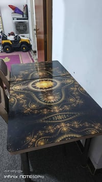 ميز طعام • ٤ كراسي • كلش نظيف