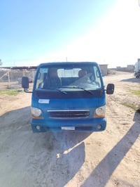 السلام وعليكم للبيع كيا برون ادوات مامسجل بدون صبغ بدون دعم محرك وگير ...