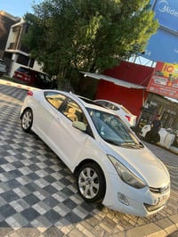 اخوان عندي سياره النترا موديل ٢٠١٢ خليجي السياره على ايد وحده من استلم...