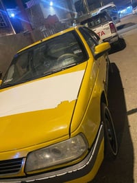 من رخصة الادمي بيجو 405مديل 16 رقم بصره السنويه مخلصه صالها سنتين والم...