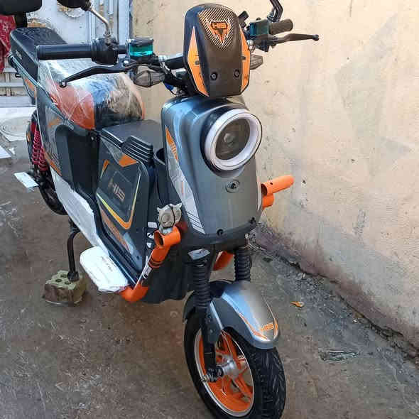 السلام عليكم درجة شحن لبيع درجة خمسة باتري  الولي الصلي درجة بعدها بل جيس الستفسار
خاص الرقم ***********
المكان بغداد المشتل
السعر 500وبيهة مجال
