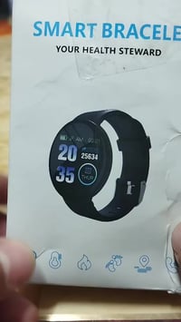 ساعة ذكية • للبيع