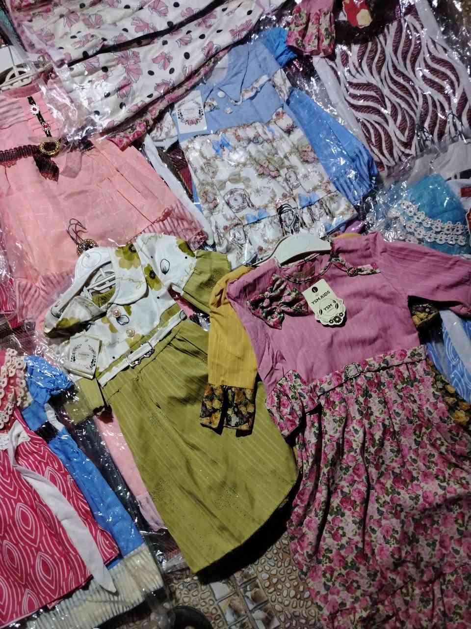 لجماعة الأمزون والبثوث ٤٨ بدله بسعر١٥٠الف و٣٨ تراك ب ٣٨الف
للاستفسار الاتصال على الرقم ***********
